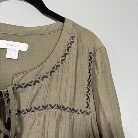 CJ Banks Gray Boho Embroidered Peasant Blouse - Size 1X - Women's Plus Size Top - Picture 2 of 8